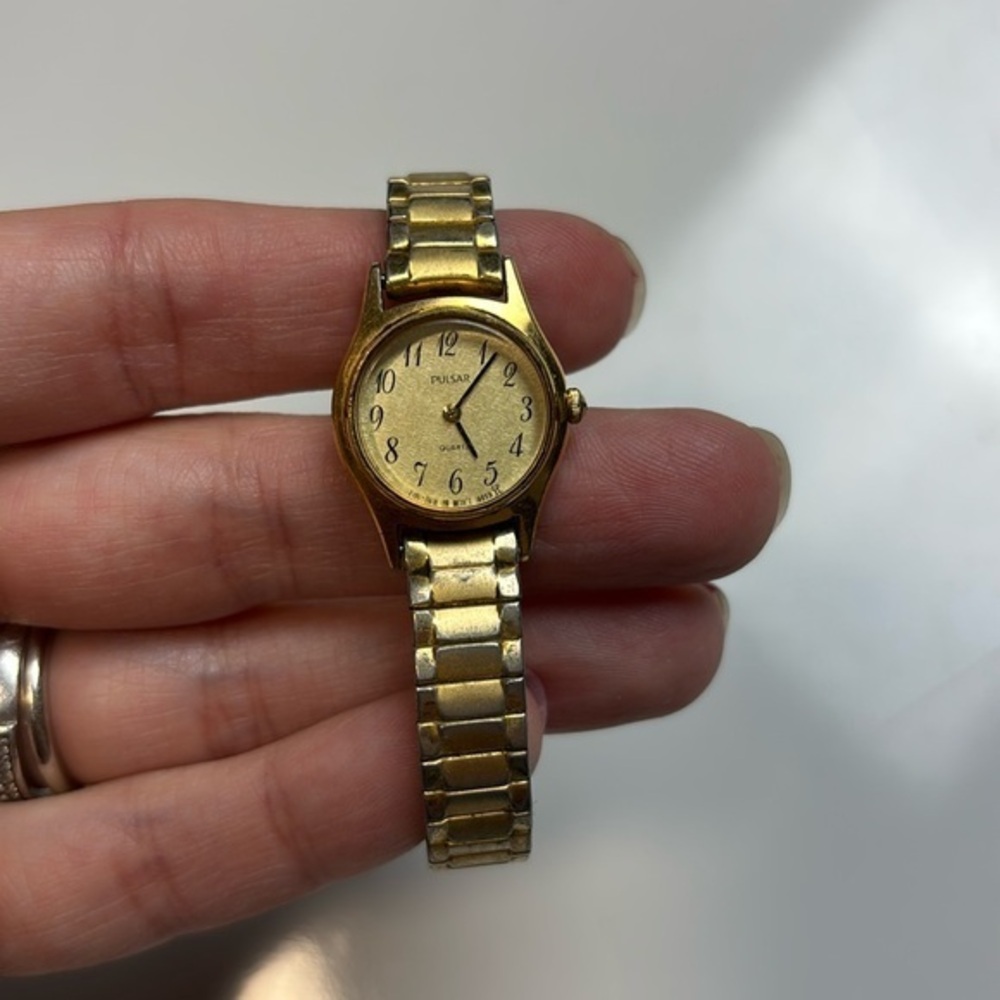 Vtg Pulsar Watch Women Gold‎ Linen Dial Y150-0A50 Stretch Band